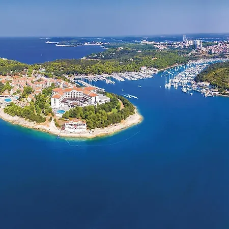 Blue Gortanova Bay Apartment *